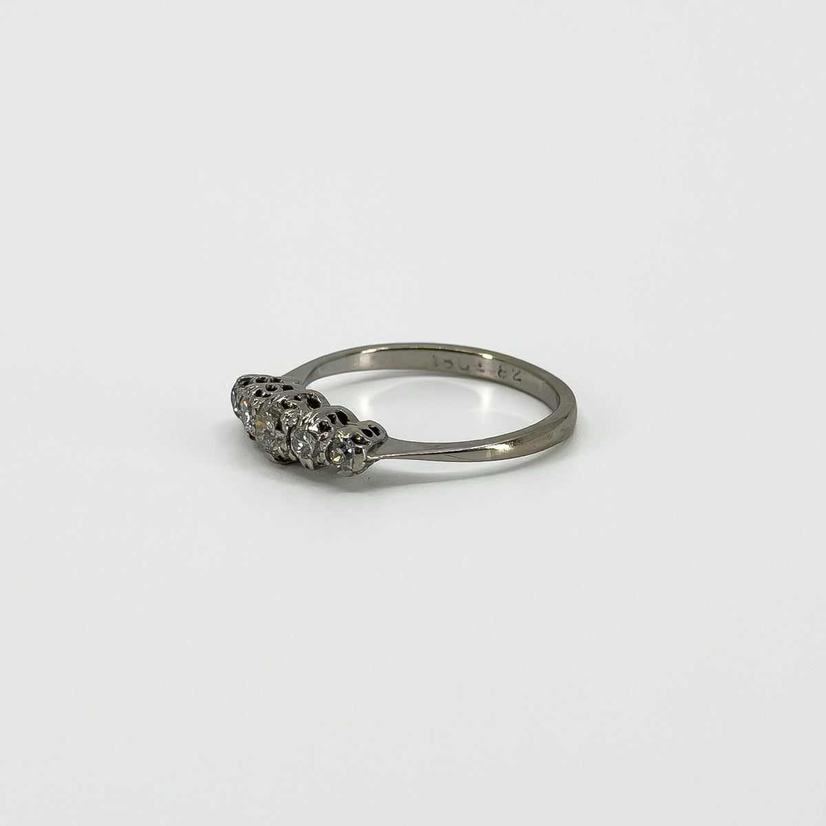 Vintage 18ct White Gold 0.82ct Diamond 5 Stone Ring 750 Size M