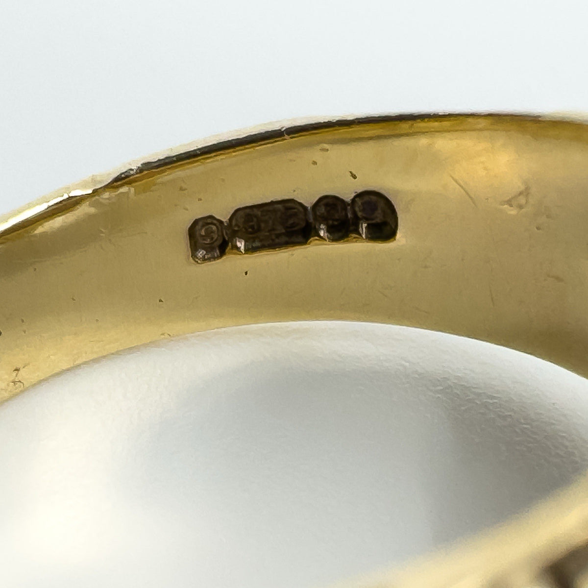 Vintage Chunky 9ct Gold Floral Engraved Buckle Ring 375 Size O 6.2g