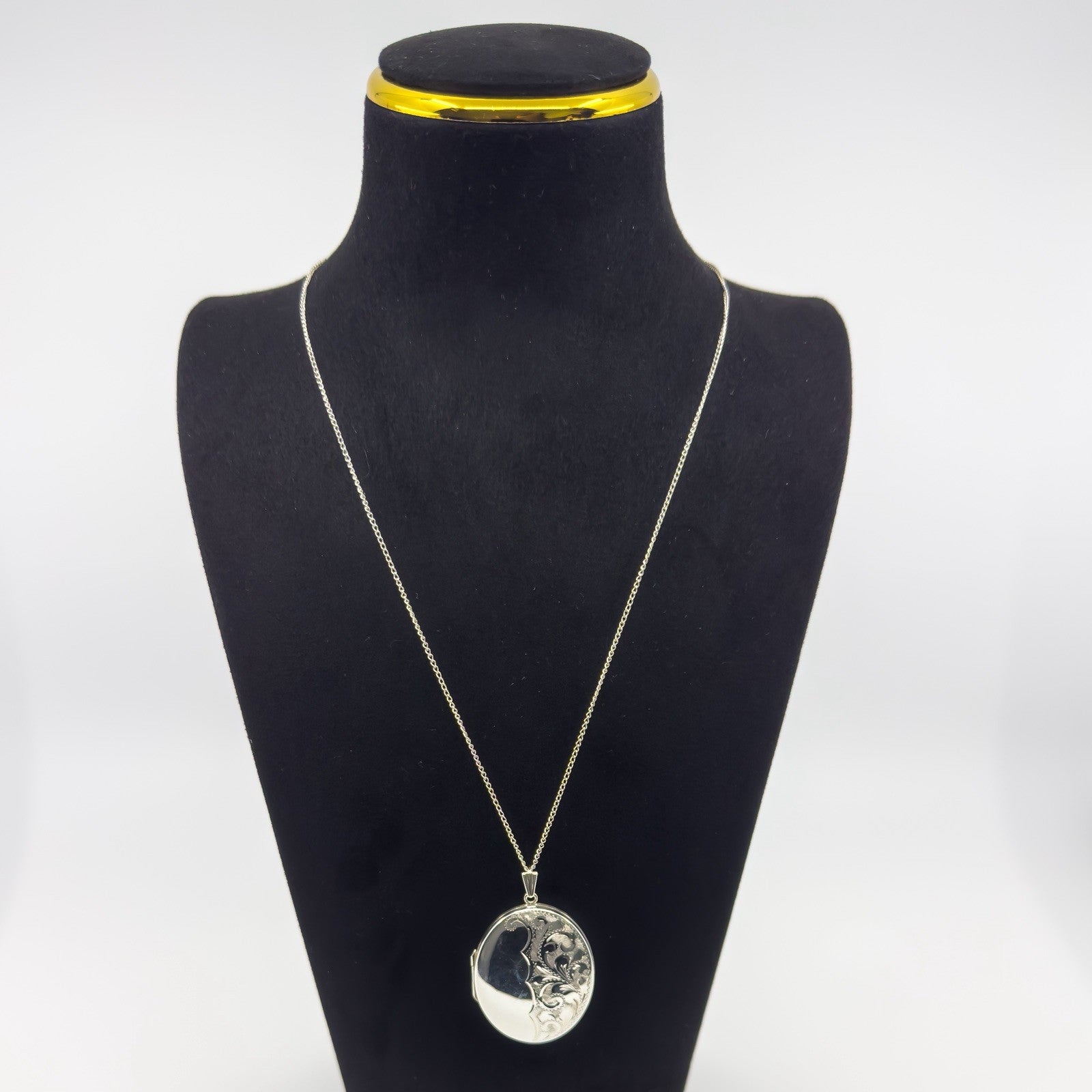 Vintage Sterling Silver Oval Engraved Photo Locket & 20” Curb Chain Necklace 925