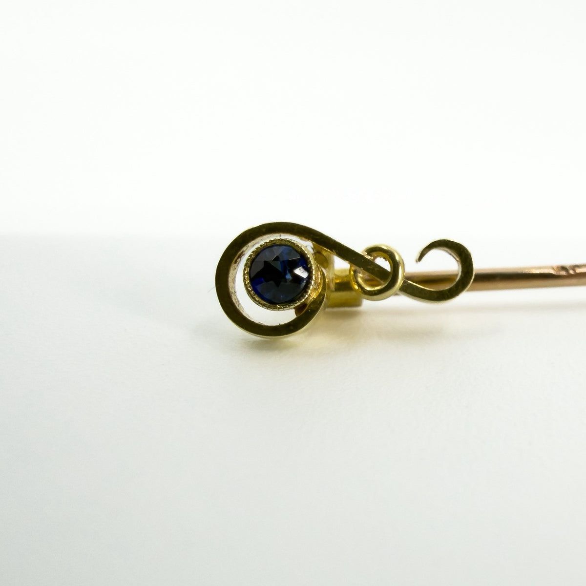Antique Victorian 9ct / 15ct GoldStick Pin