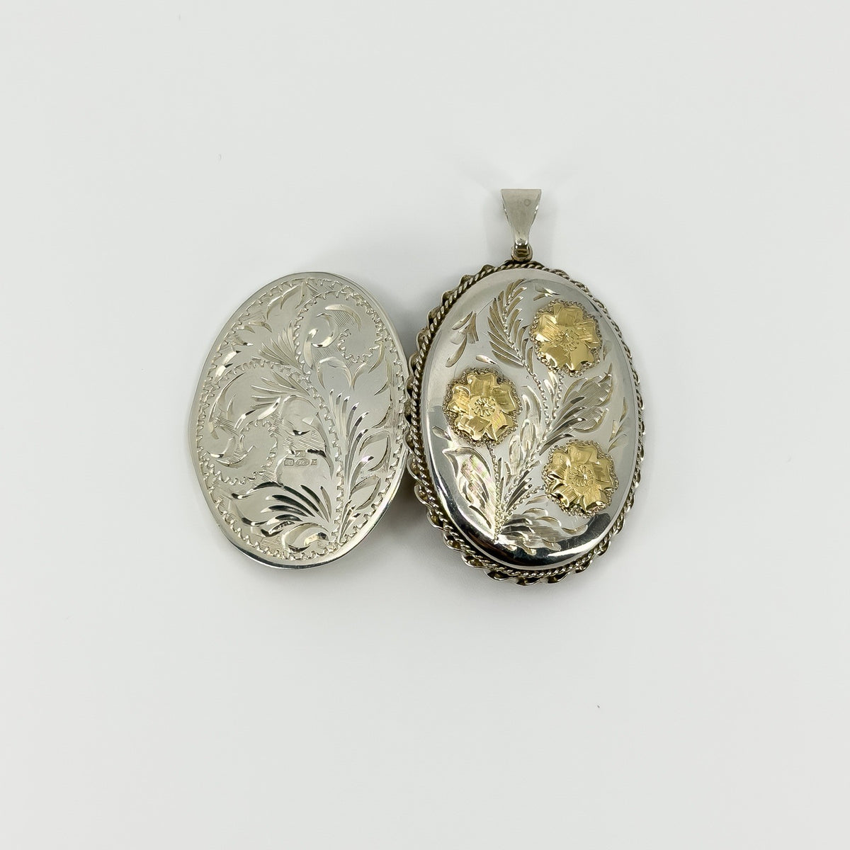 Vintage Sterling Silver & Yellow Gold Oval Foliate Engraved Floral Locket 925