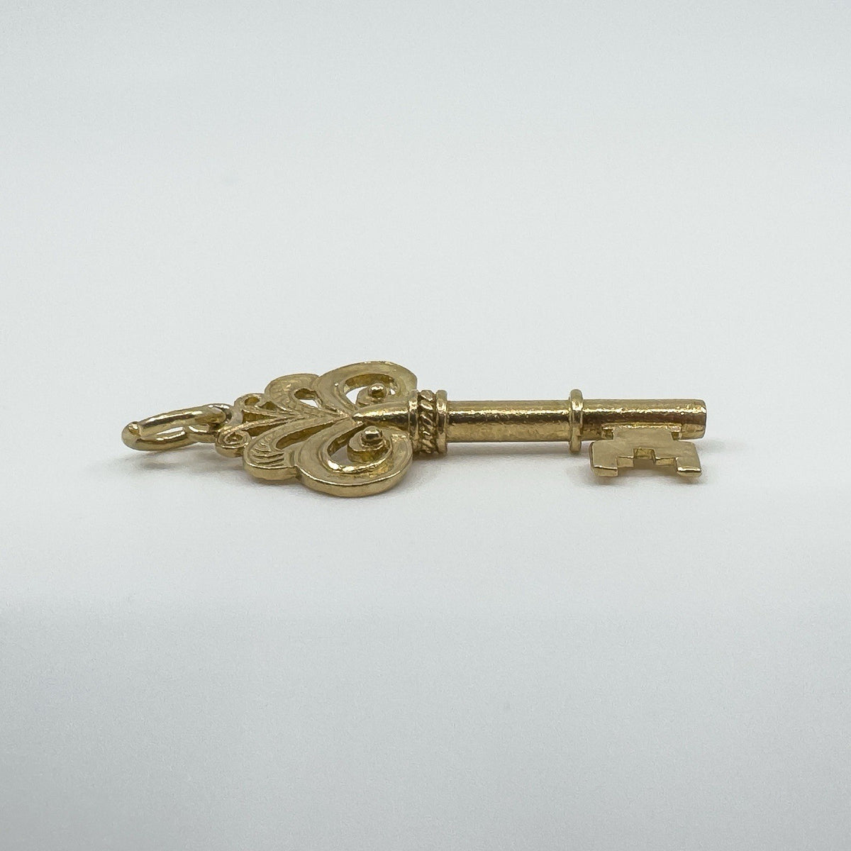 Large Vintage 10ct Gold Key Pendant / Charm