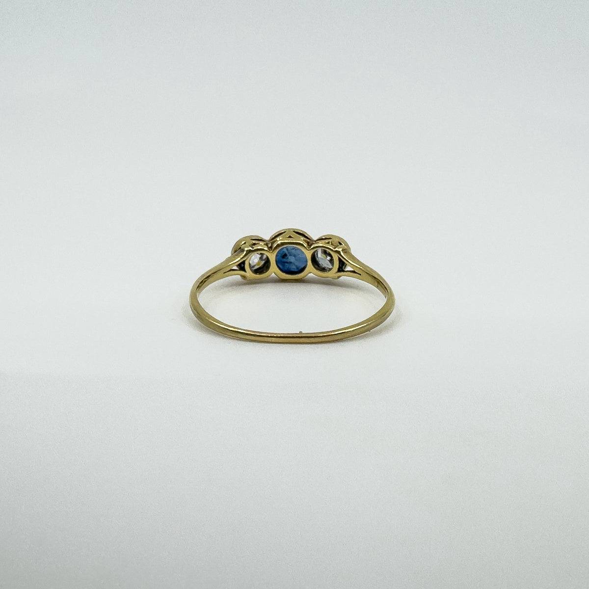 Vintage 18ct Gold 1.10ct Diamond & Sapphire Trilogy Ring 750 Size P