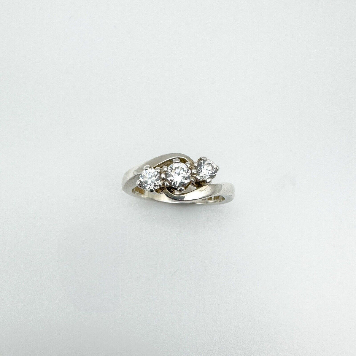 Vintage 0.30ct CZ Trilogy Ring in Sterling Silver 925 K - L Engagement Stacking