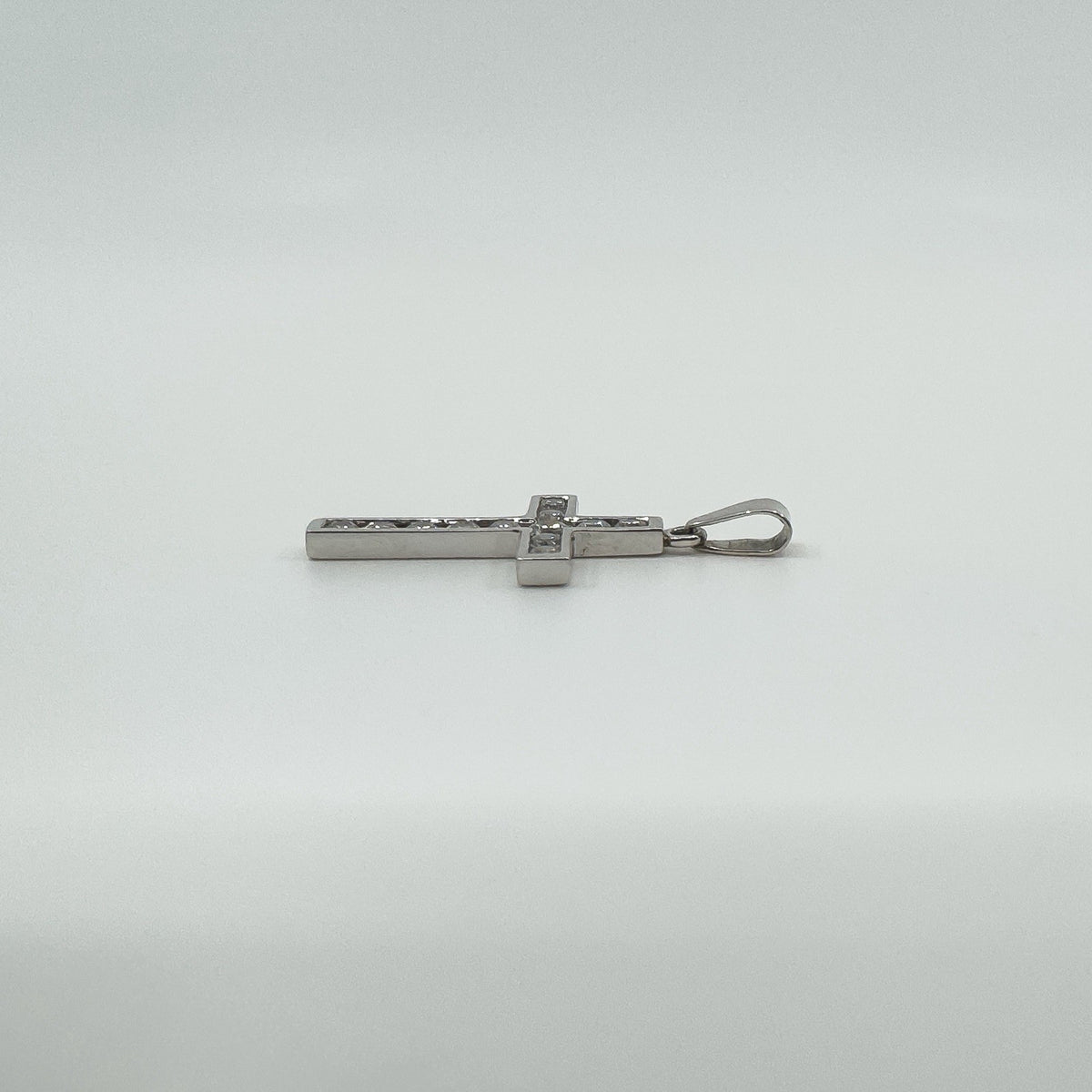 9ct White Gold 0.60ct CZ Christian Cross Pendant / Charm 375