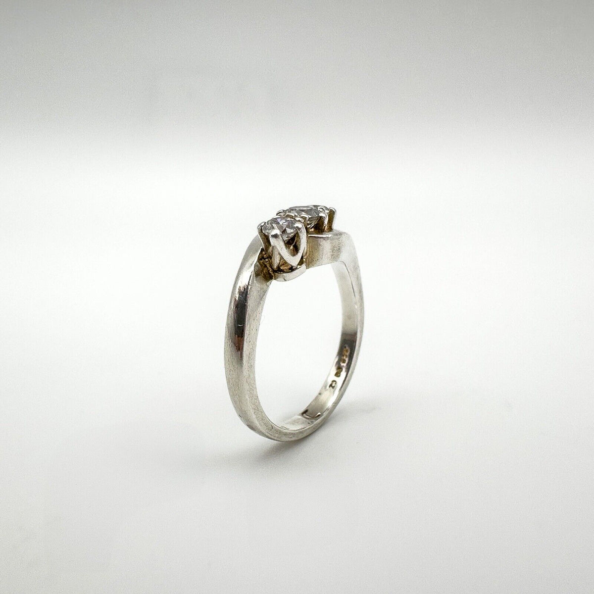 Vintage 0.30ct CZ Trilogy Ring in Sterling Silver 925 K - L Engagement Stacking