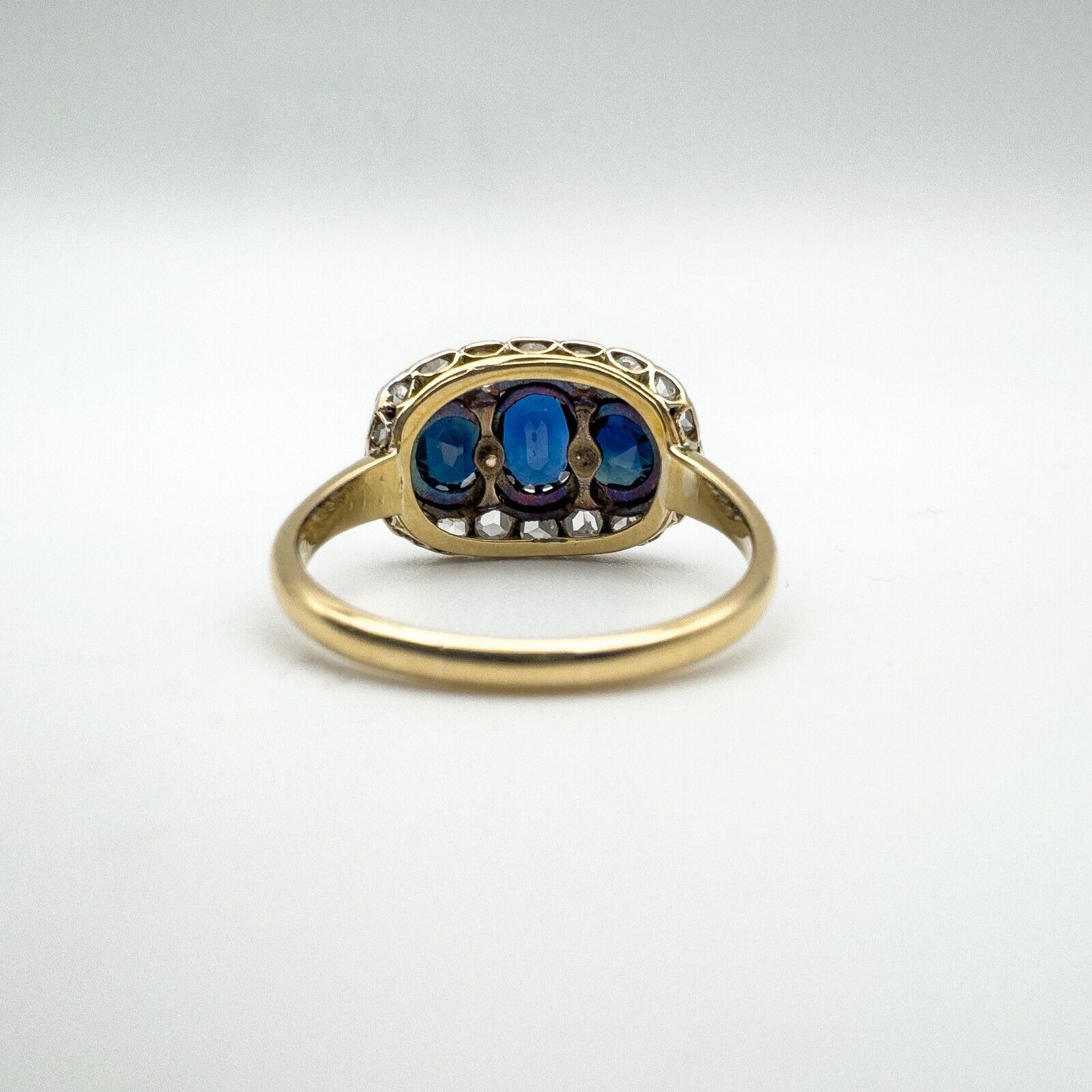 Antique 18ct Gold1.80ct Trilogy Sapphire & Rose Cut Diamond Ring Size R - S
