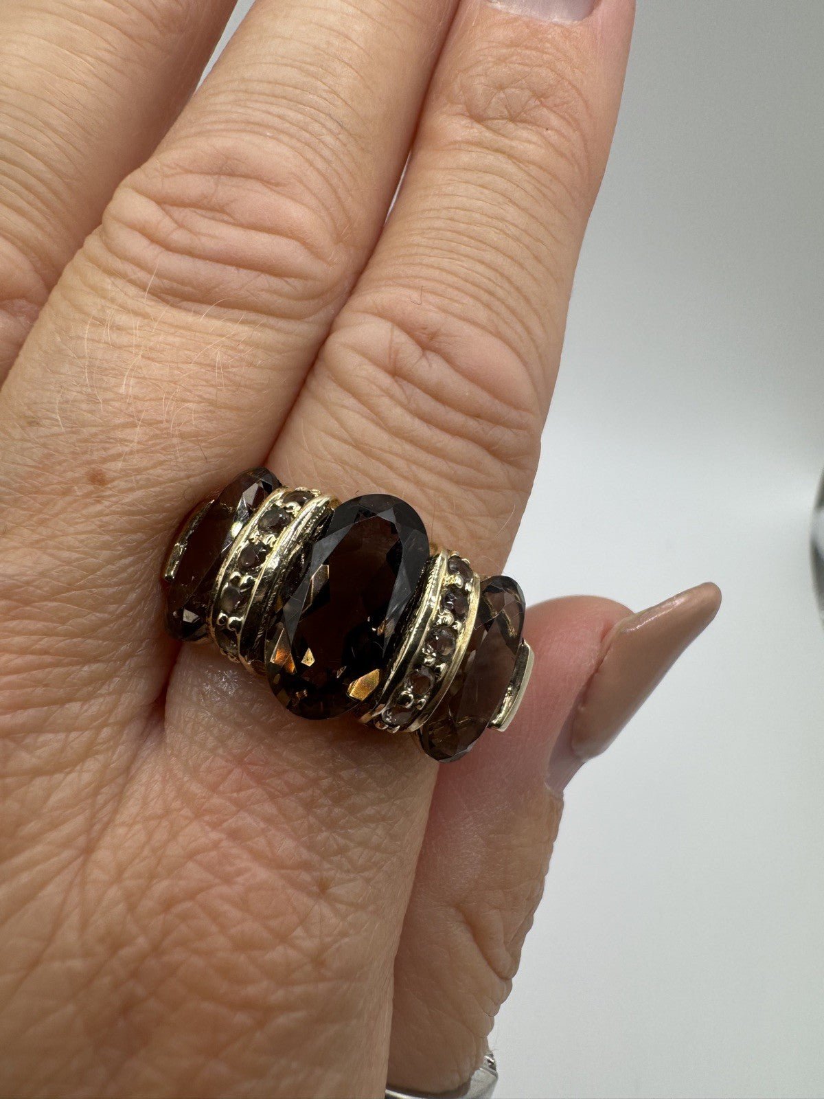 Huge Vintage 9ct Gold Chunky Smokey Quartz Trilogy Size T - U