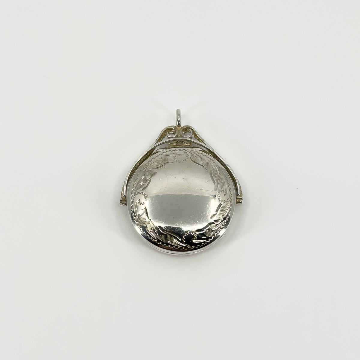 Vintage Sterling Silver Articulated Round Foliate Engraved Locket 925 Birm 1994