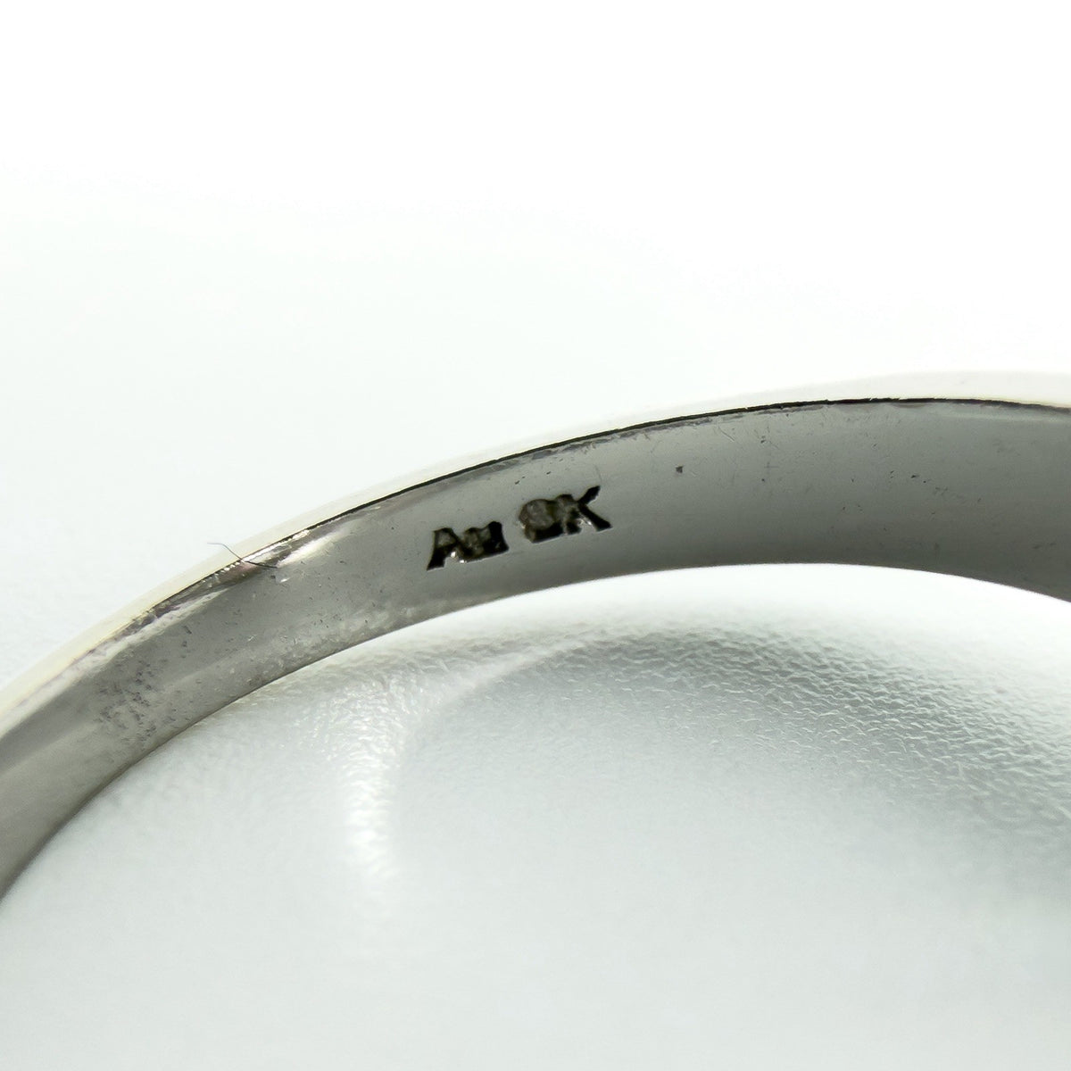 Chunky 9ct White Gold 2.30ct CZ Trilogy Engagment Ring 375 Size J