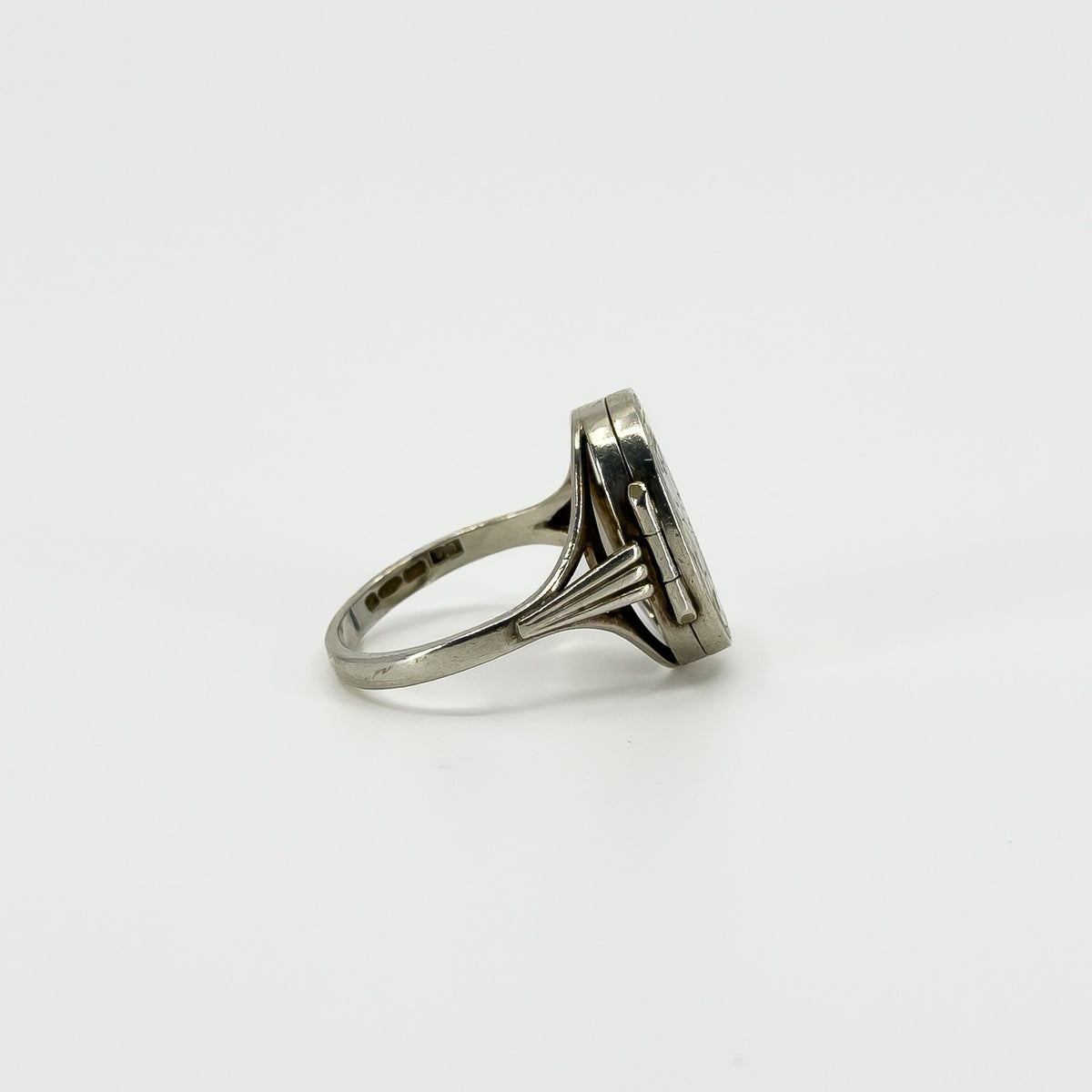 Vintage Sterling Silver Engraved Secret Locket Ring 925 Size P