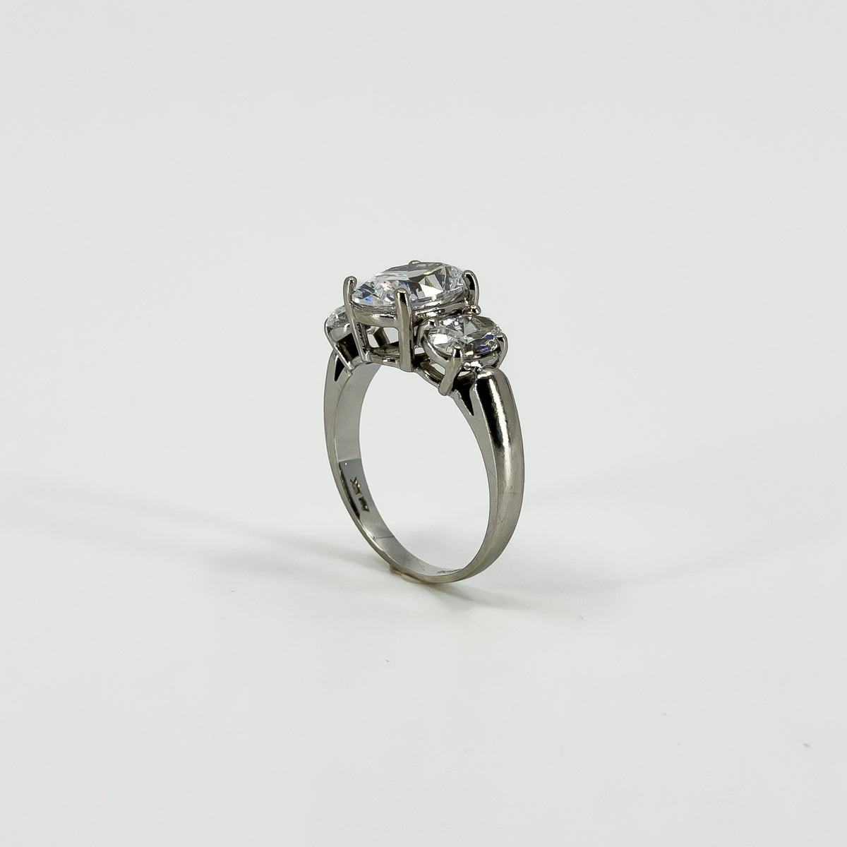 Chunky 9ct White Gold 2.30ct CZ Trilogy Engagment Ring 375 Size J
