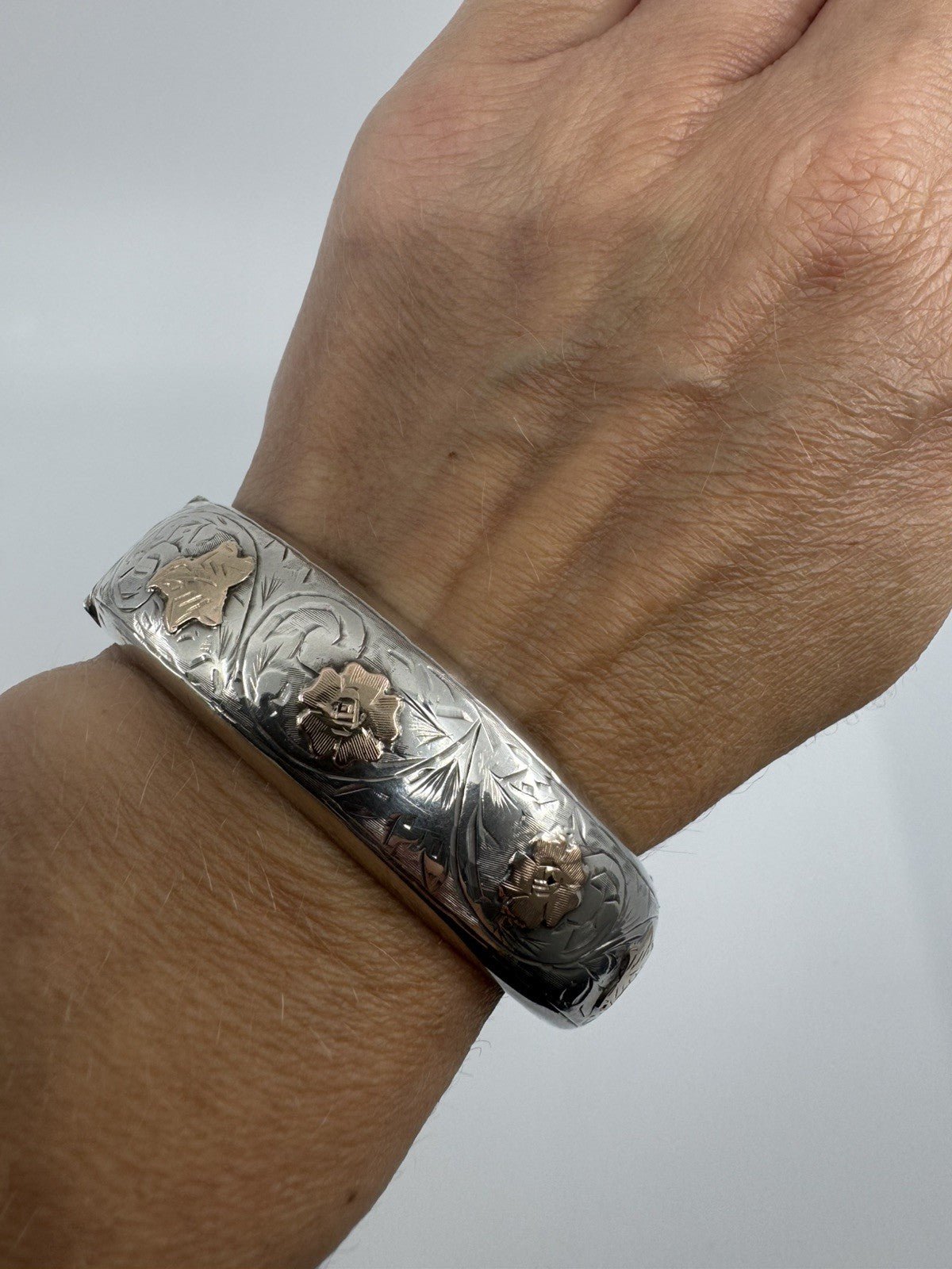 Chunky Vintage Sterling Silver & Rose Gold Engraved Floral Bangle 925 Birm 1959