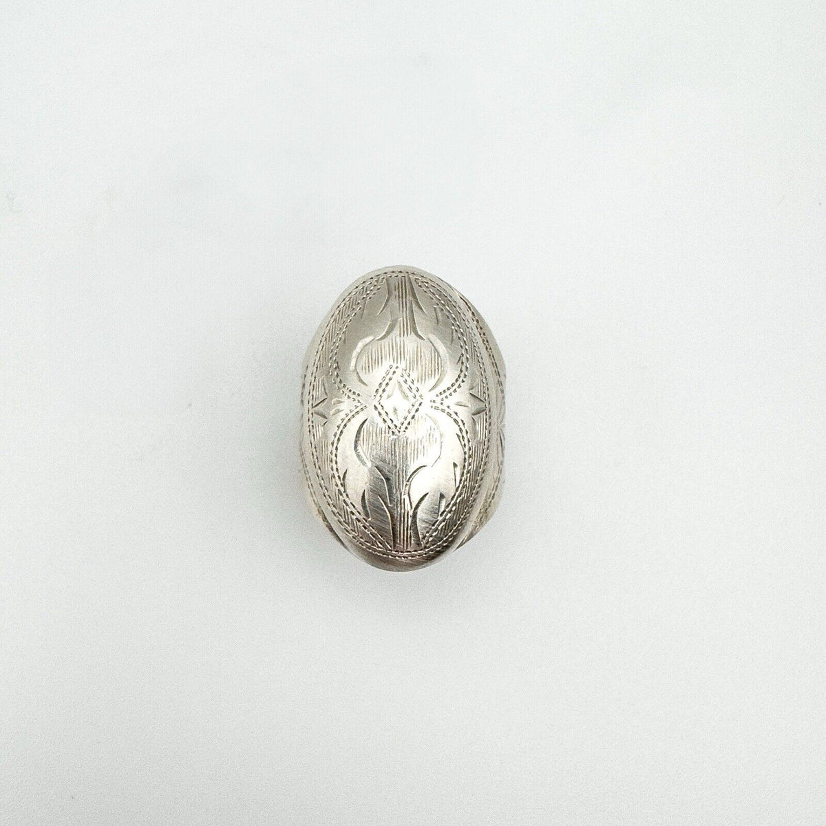 Large Chunky Oval Vintage Engraved Ring in Sterling Silver 925 Size P - Q by DPG