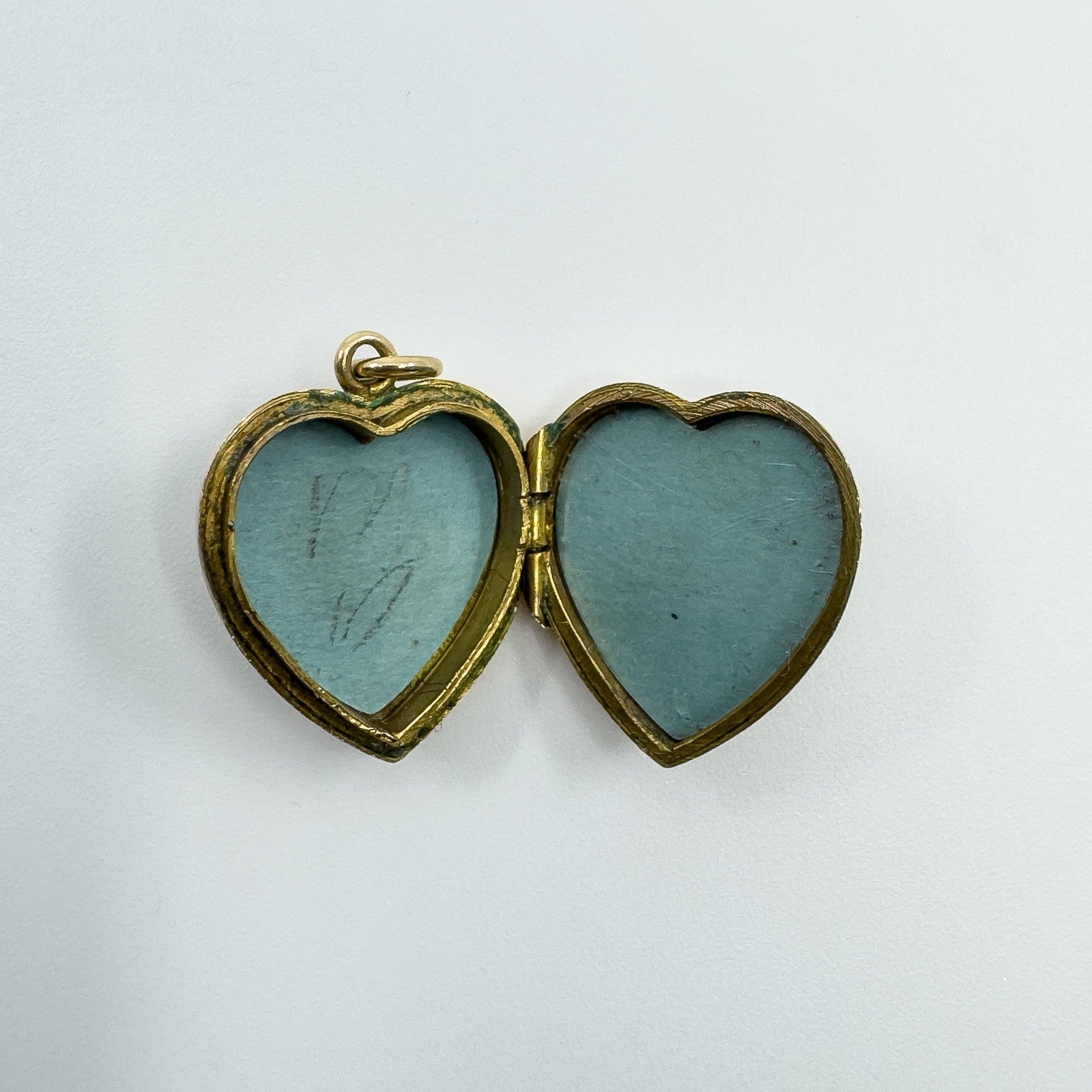 Vintage 9ct Gold Back & Front Heart Locket Etched Engraving 375