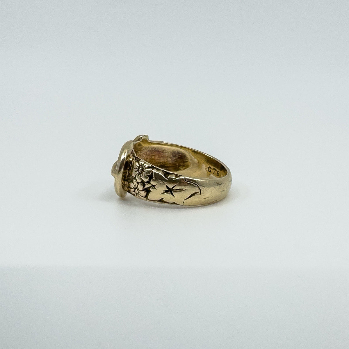 Vintage Chunky 9ct Gold Floral Engraved Buckle Ring 375 Size O 6.2g