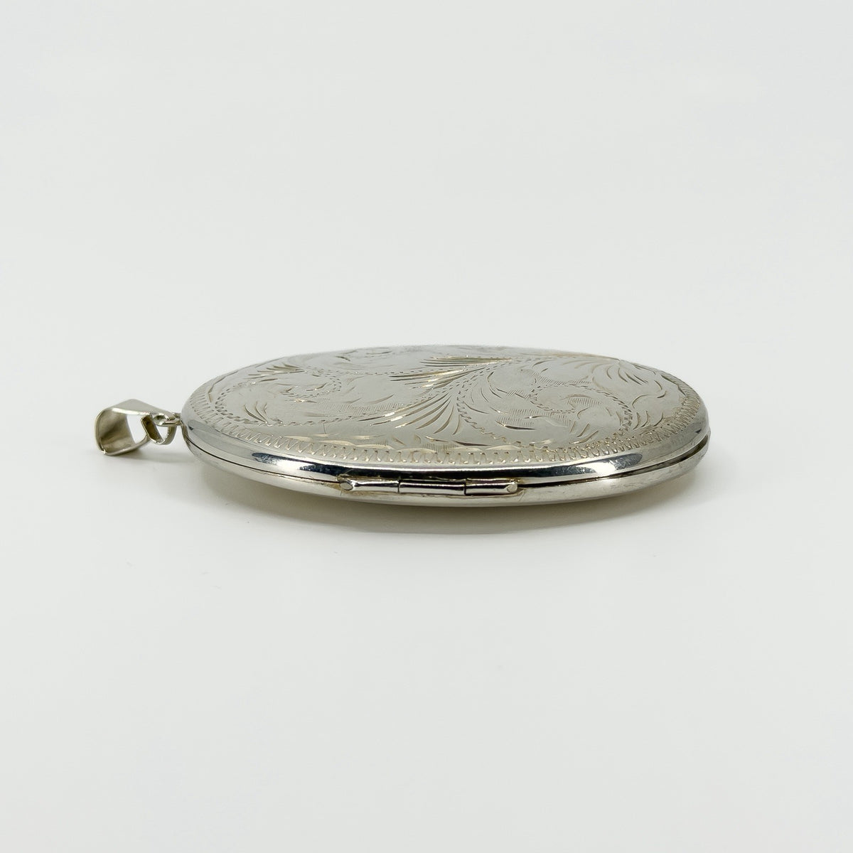 Large Vintage Sterling Silver Oval Floral Engraved Locket 925