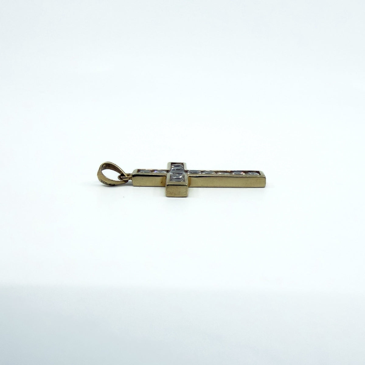 Chunky 9ct Gold CZ Christian Cross Pendant 375