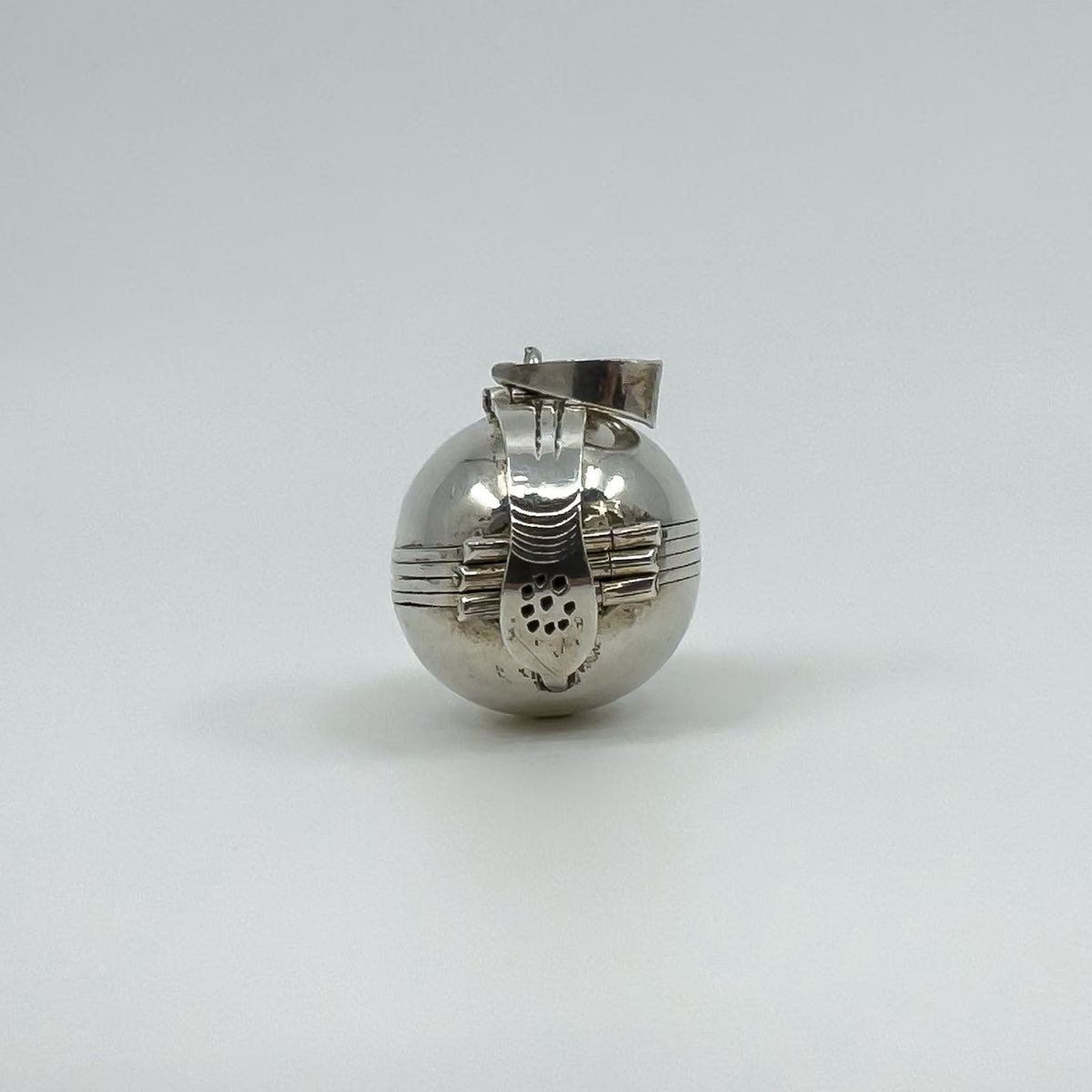 Vintage Sterling Silver Chunky Orb Photo Locket 925 Heavy 20g