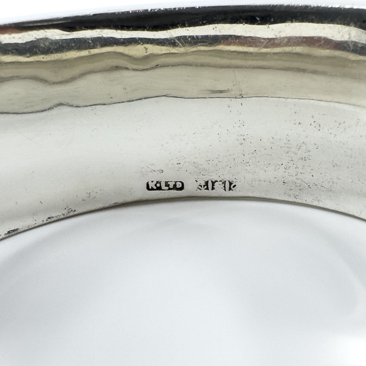 Vintage Sterling Silver Chunky Floral Engraved Bangle Bracelet 925 (Birm 1963)