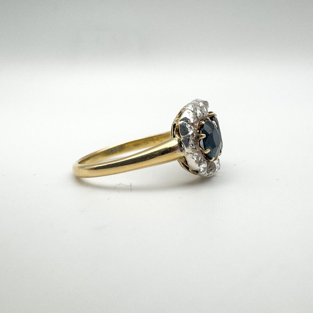 Antique 18ct Gold1.80ct Trilogy Sapphire & Rose Cut Diamond Ring Size R - S
