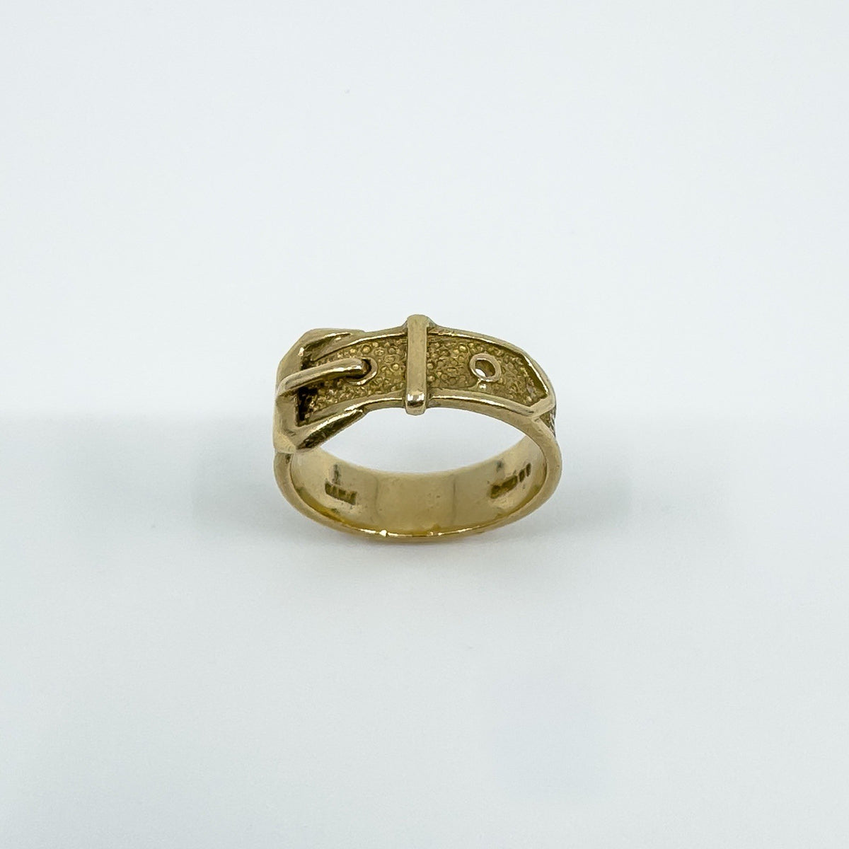 Vintage 9ct Gold Buckle Ring Size N (London 1970)