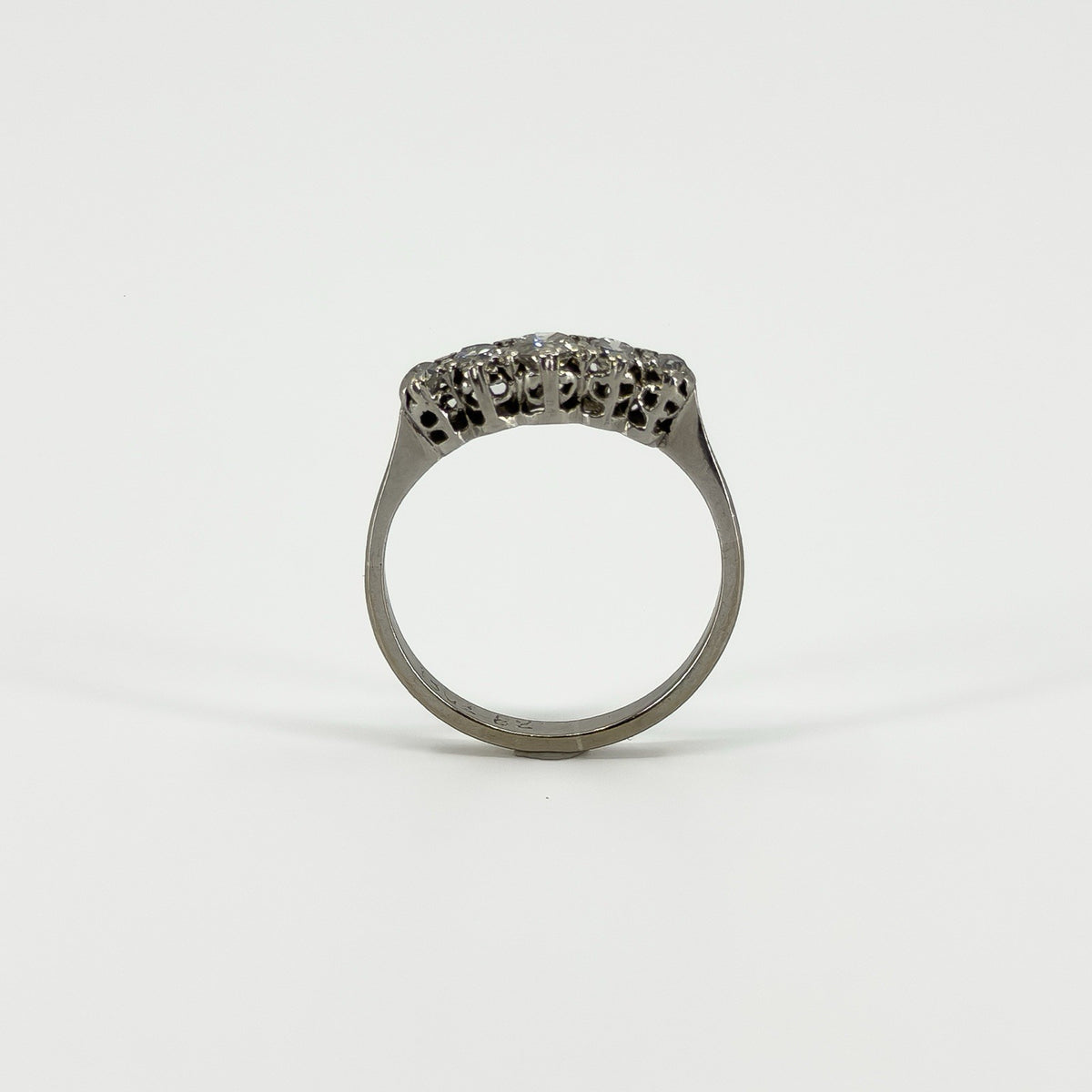 Vintage 18ct White Gold 0.82ct Diamond 5 Stone Ring 750 Size M