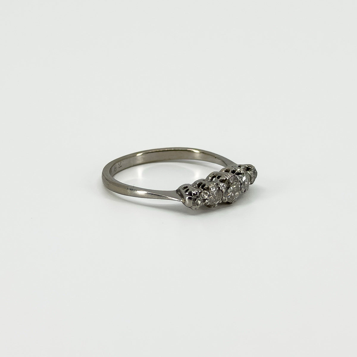 Vintage 18ct White Gold 0.82ct Diamond 5 Stone Ring 750 Size M