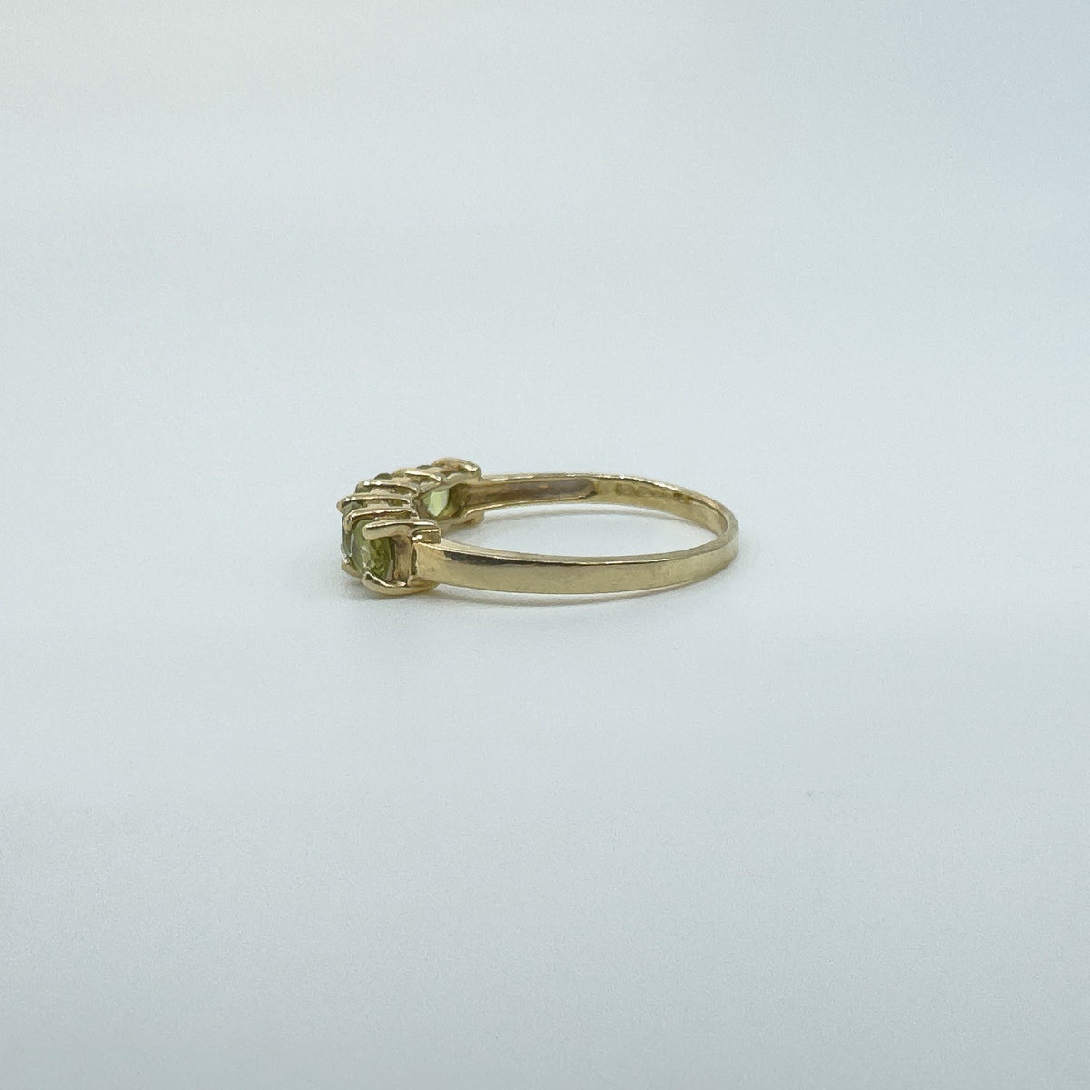 Vintage 9ct Yellow Gold 5x Stone 0.85ct Peridot Ring / Band 375 Size N Birm 2005