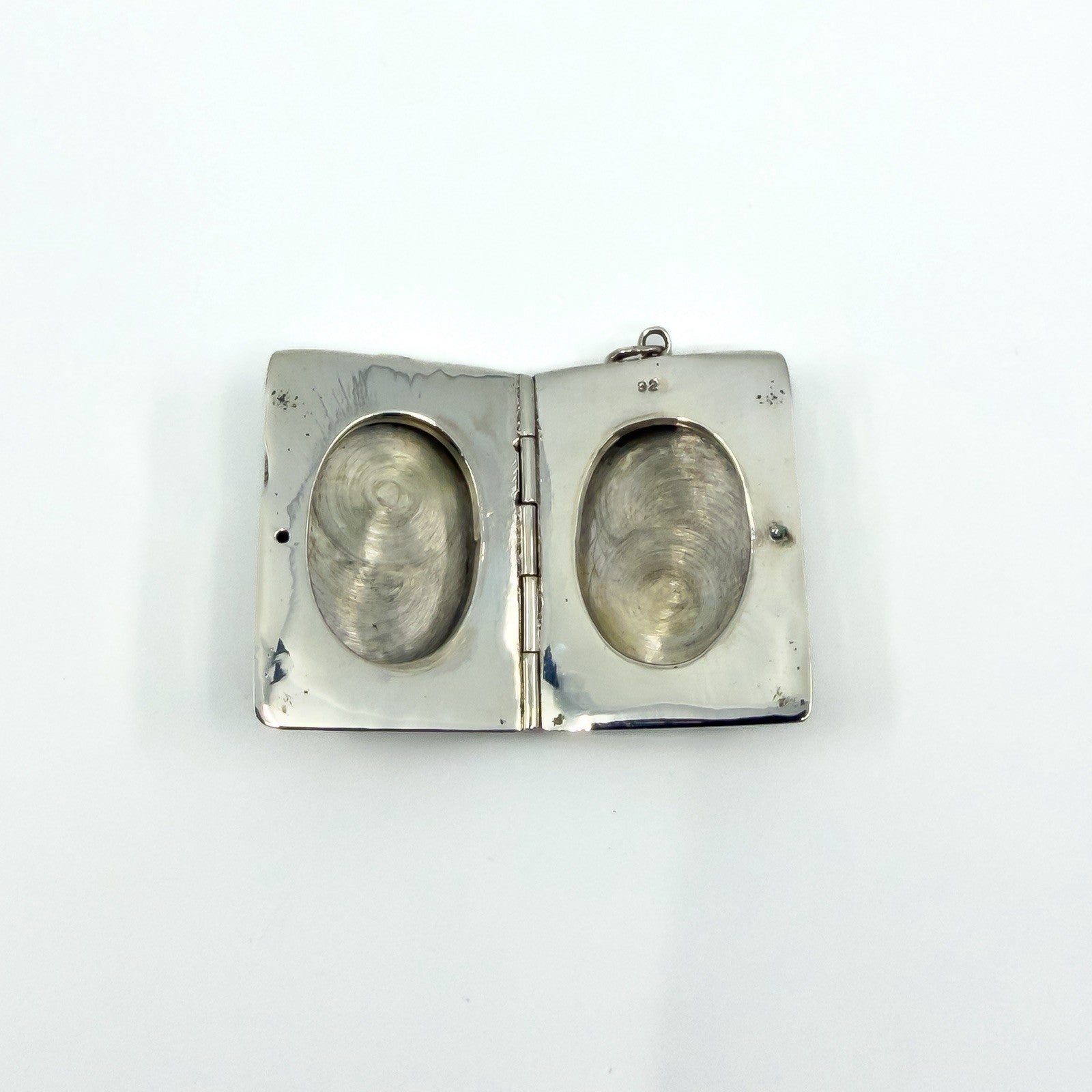 Chunky Vintage Sterling Silver Engraved Initail O Secret Locket Photo Book 925