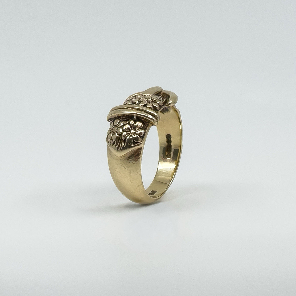 Vintage Chunky 9ct Gold Floral Engraved Buckle Ring 375 Size O 6.2g
