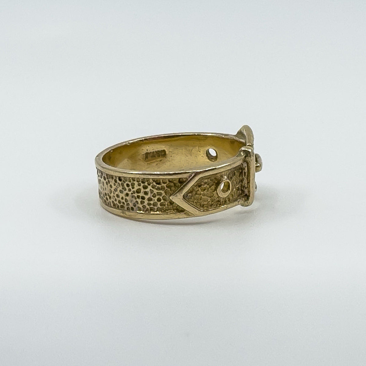 Vintage 9ct Gold Buckle Ring Size N (London 1970)