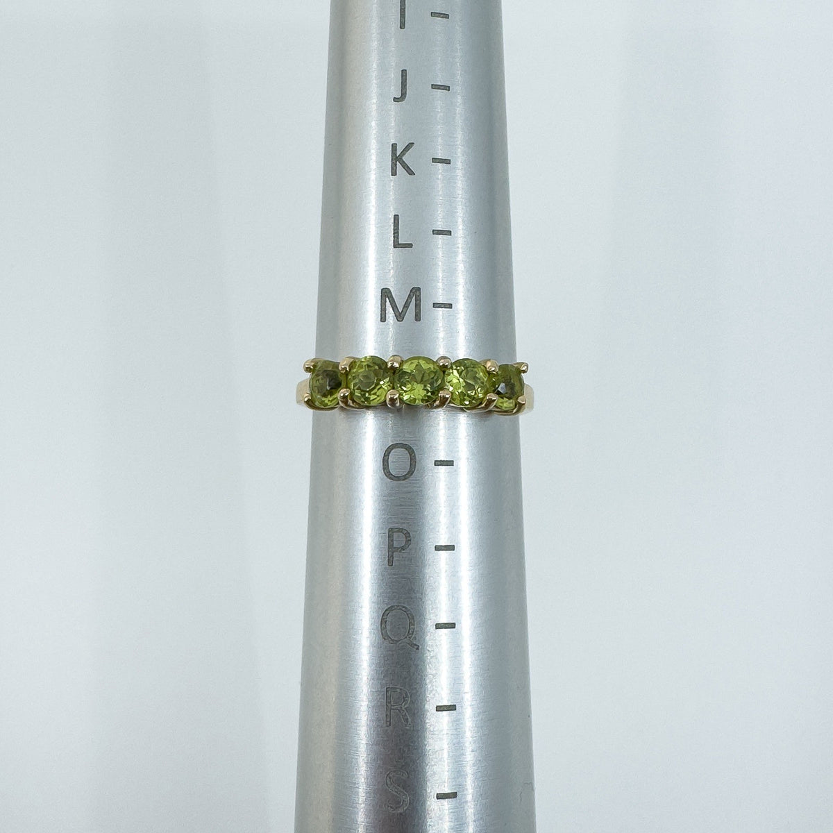 Vintage 9ct Yellow Gold 5x Stone 0.85ct Peridot Ring / Band 375 Size N Birm 2005