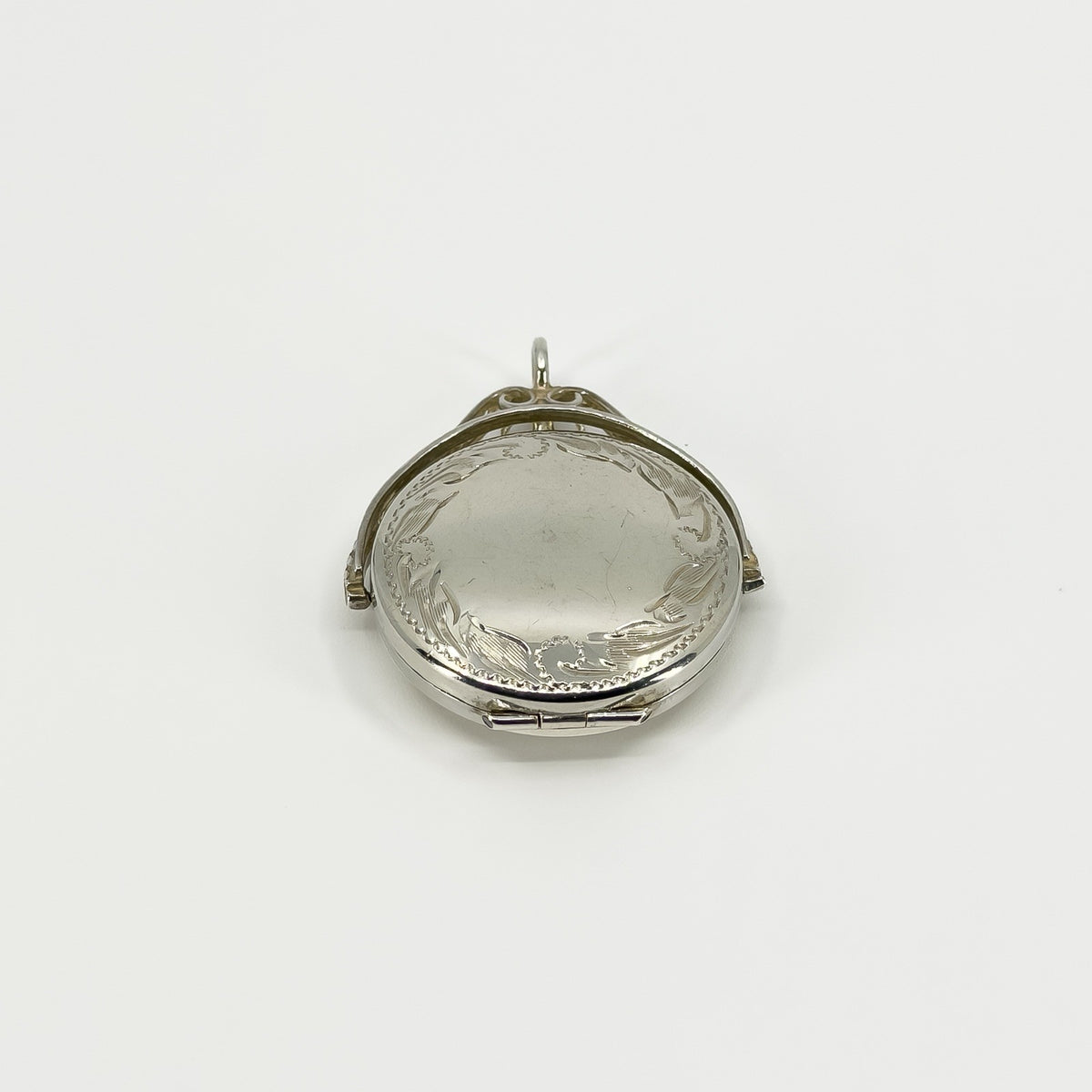 Vintage Sterling Silver Articulated Round Foliate Engraved Locket 925 Birm 1994