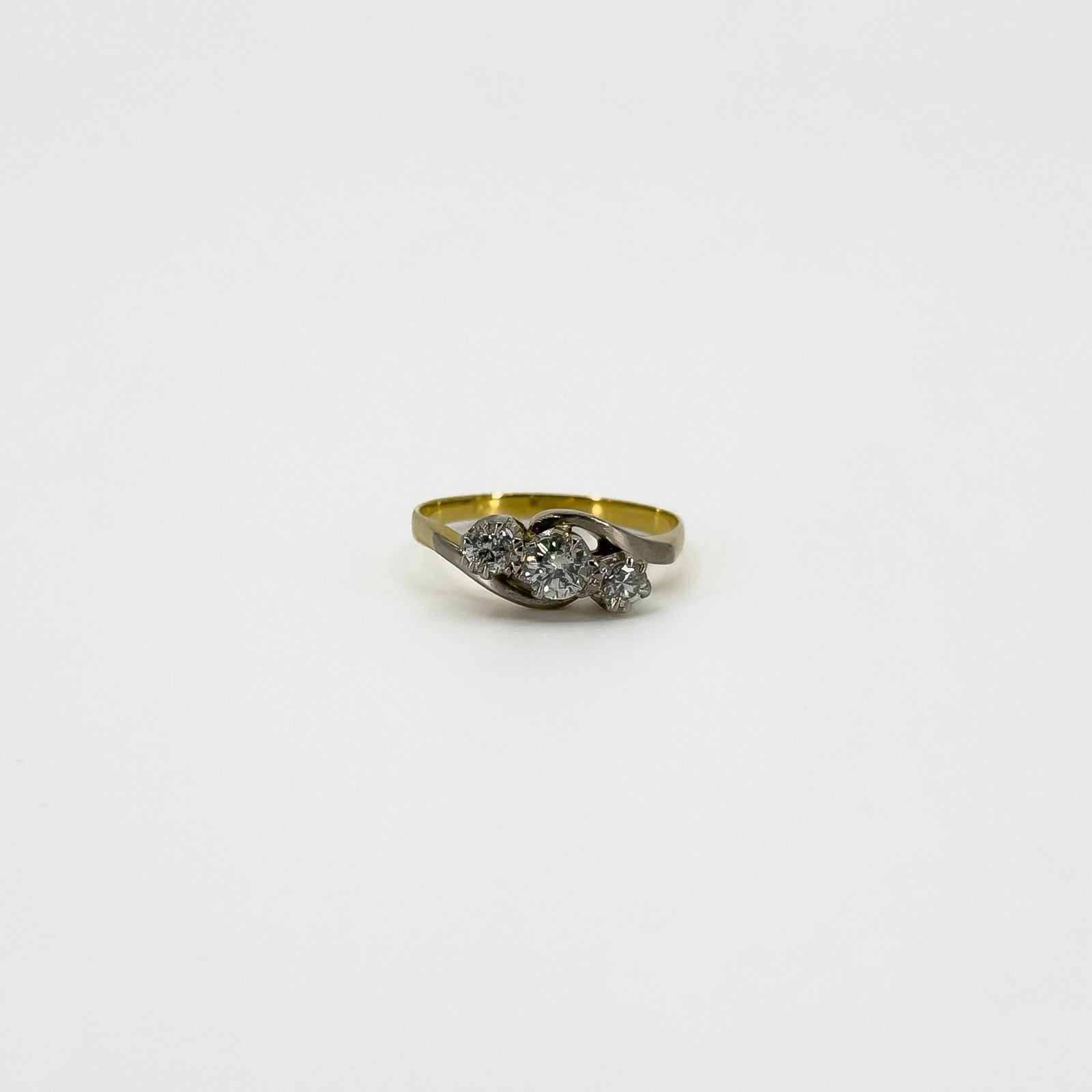 Vintage 18ct Gold & Platinum 0.45ct Diamond Trilogy Ring 750 Size K