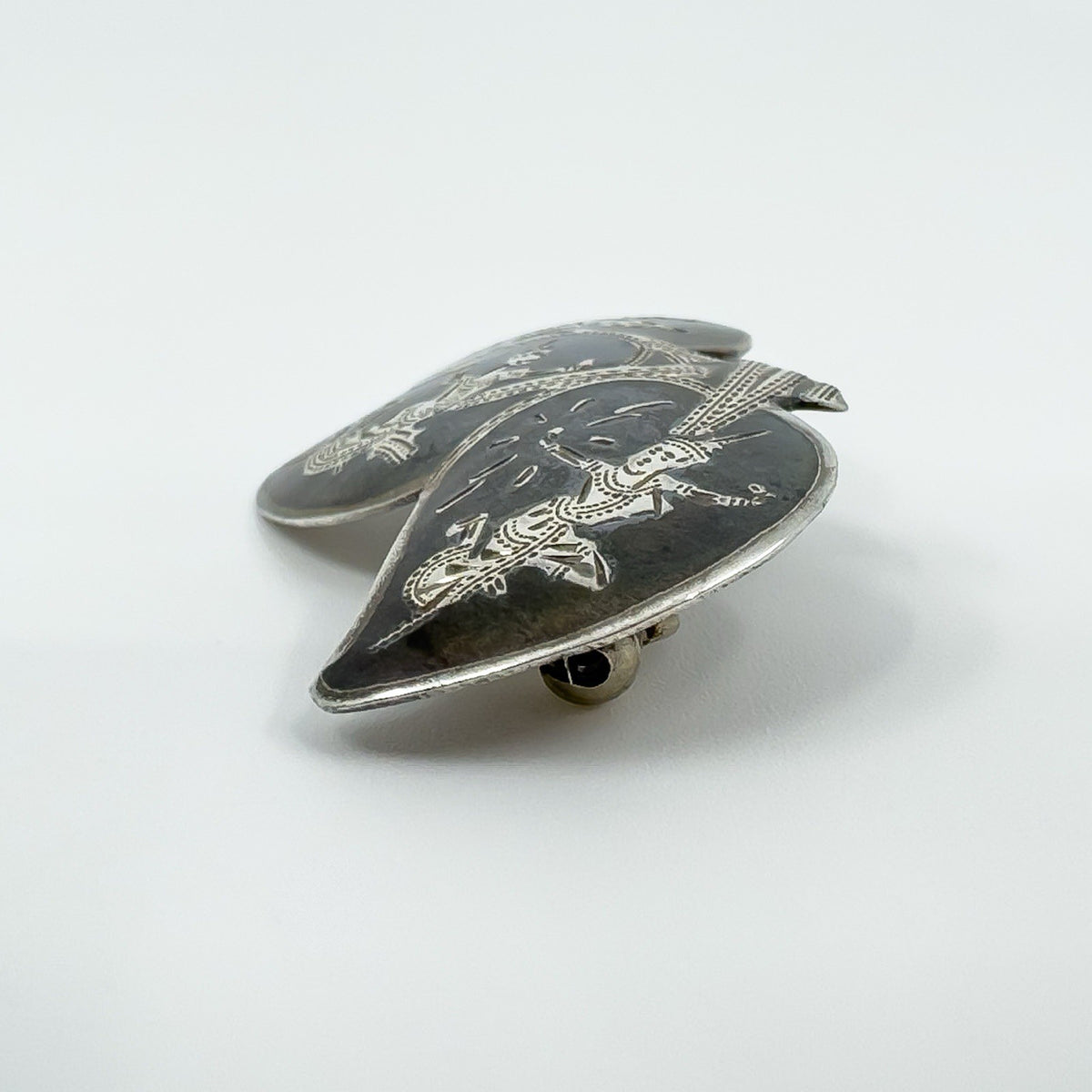 Vintage Siam Blue Enamel Brooch in Sterling Silver 925
