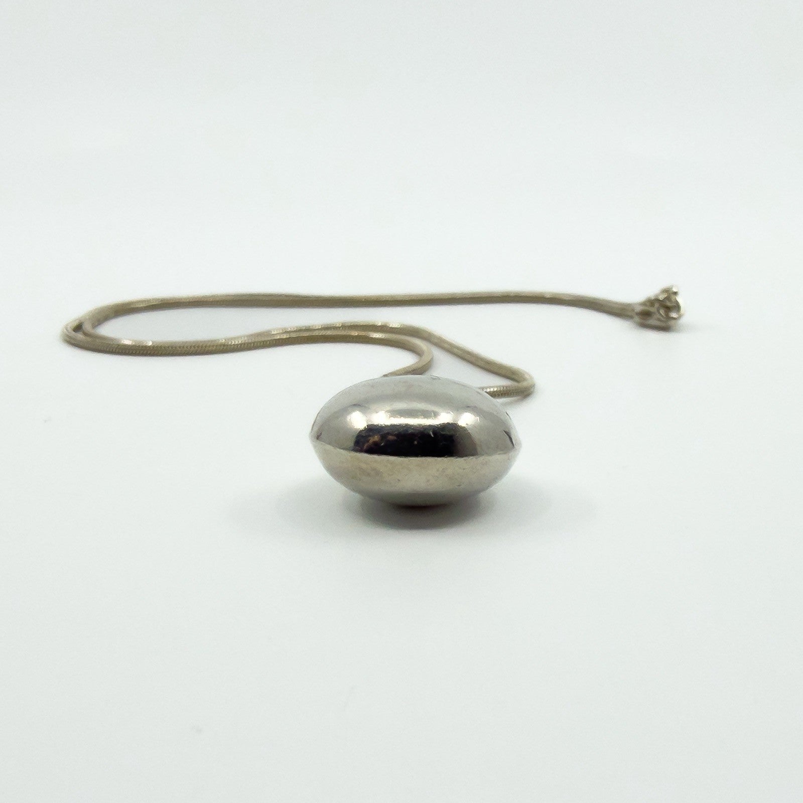 Vintage Sterling Silver Tear Drop Perfume Poison Bottle Pendant & 16" Chain 925