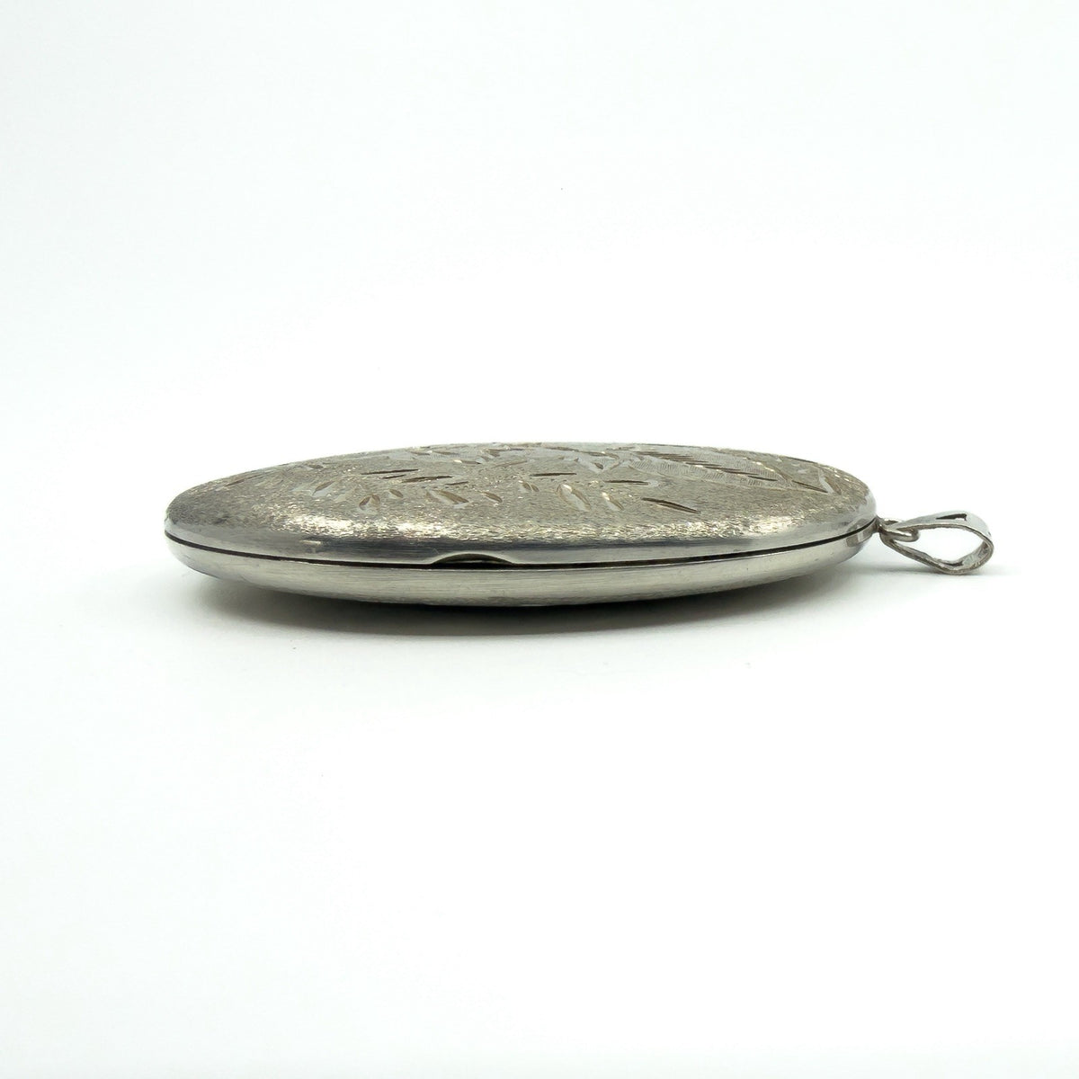 Large Vintage Sterling Silver Oval Floral Engraved Locket 925 (Birm 1973)