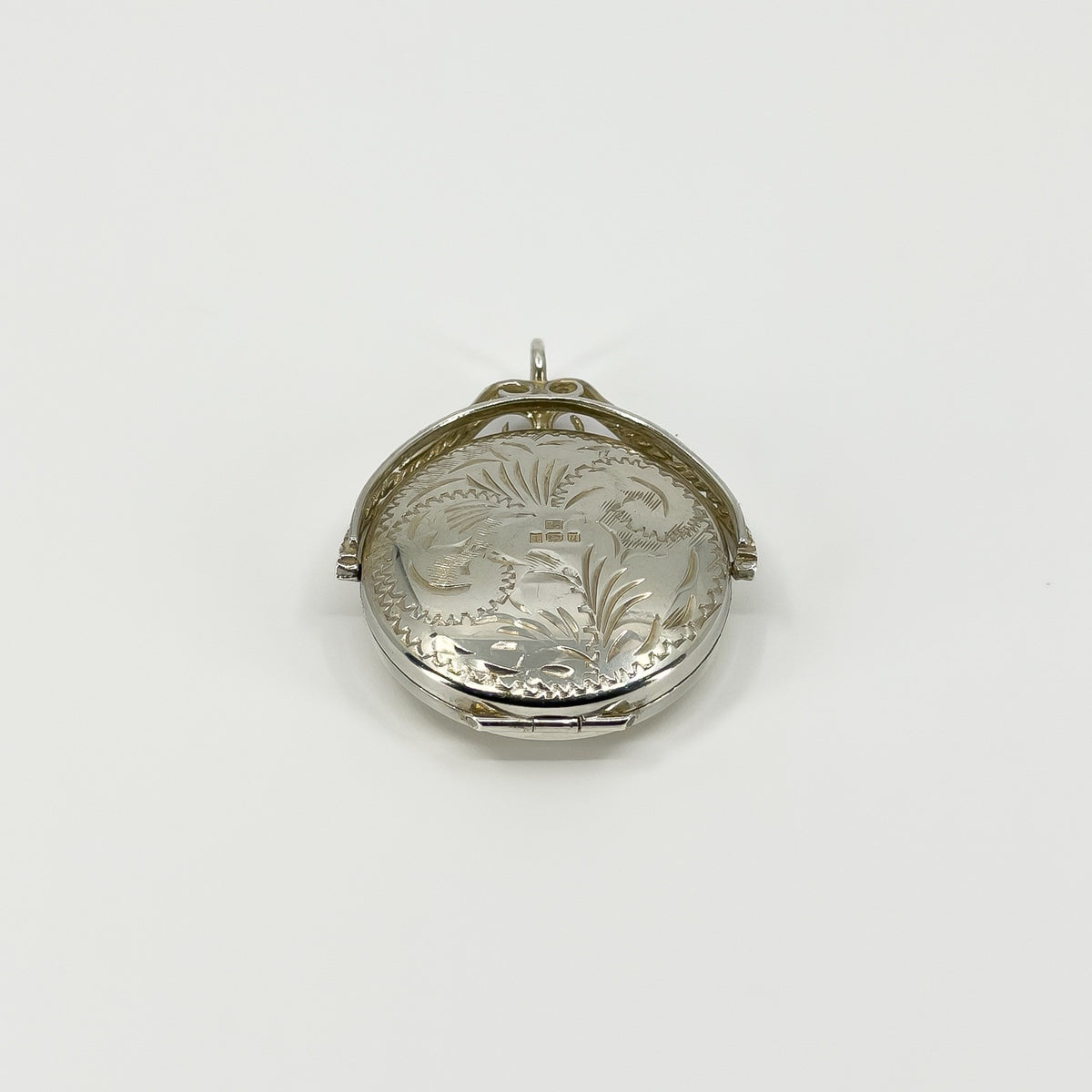Vintage Sterling Silver Articulated Round Foliate Engraved Locket 925 Birm 1994