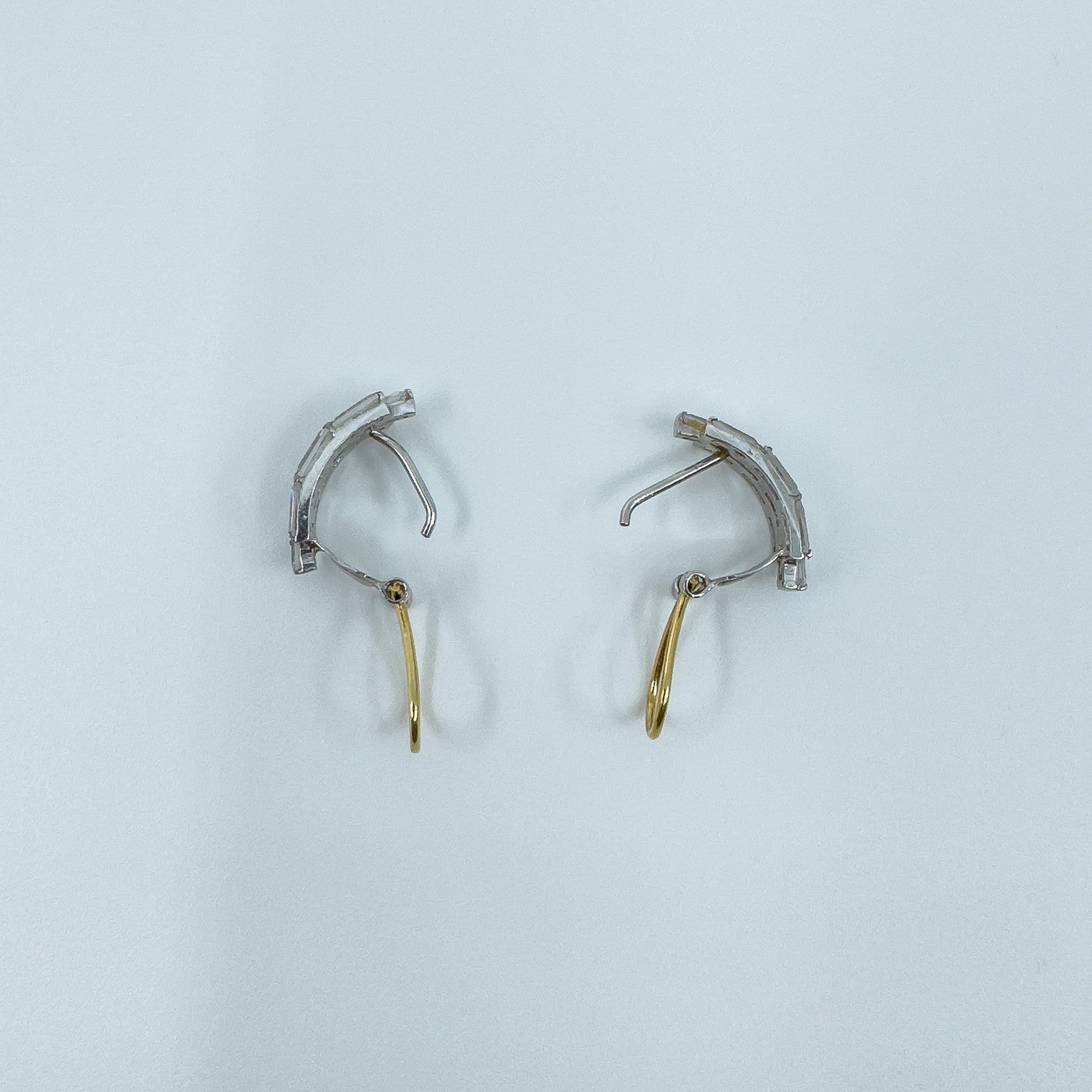 18ct Gold Rectangular CZ Baguette Lever Back Earrings 750