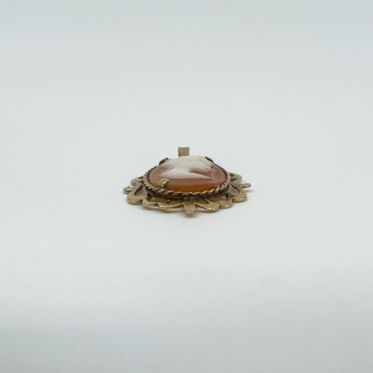 Vintage 9ct Gold Oval Carved Shell Cameo Pendant 375