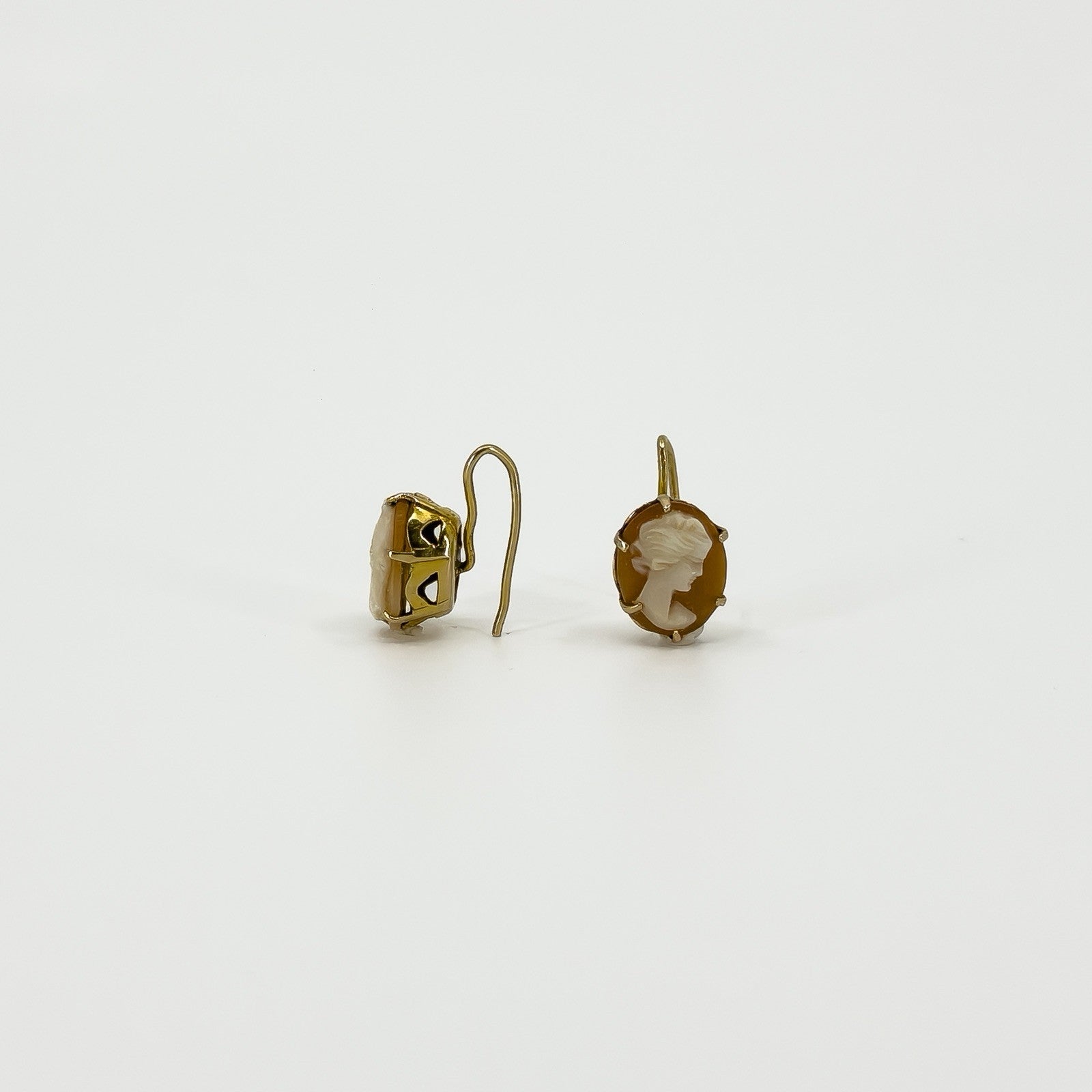 Vintage 9ct Gold Small Cameo Drop Earrings 375 (Birm 1963)
