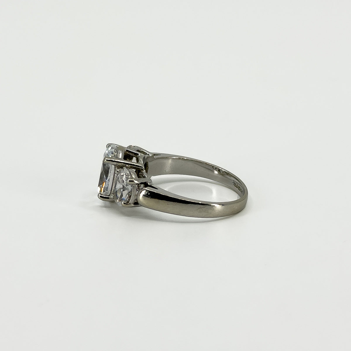 Chunky 9ct White Gold 2.30ct CZ Trilogy Engagment Ring 375 Size J
