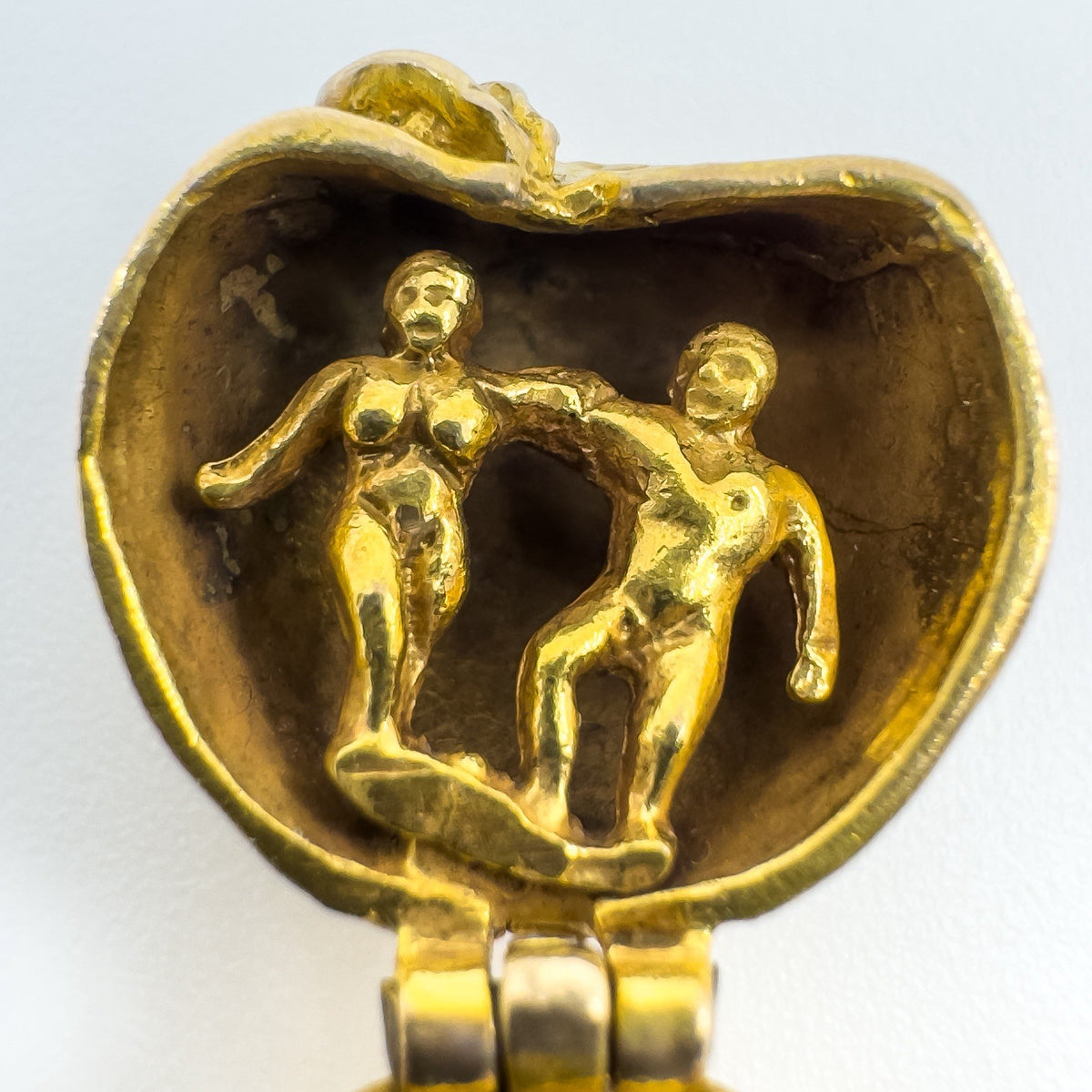 Unusal Vintage 9ct Gold Adam & Eve Apple Pendant/ Charm 375 Articulated 1987