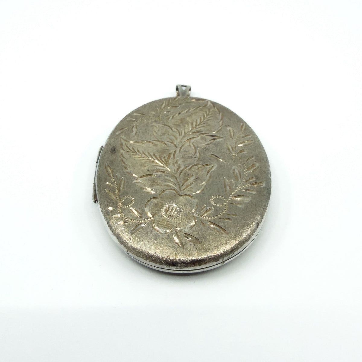 Large Vintage Sterling Silver Oval Floral Engraved Locket 925 (Birm 1973)