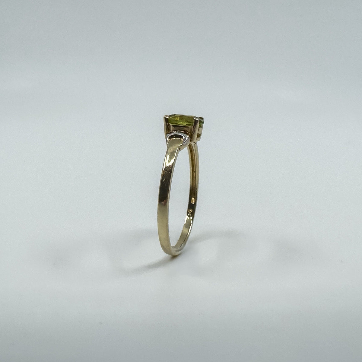 9ct Yellow Gold 0.40ct Peridot Solitaire Ring 375 Size L Engagement Stacking