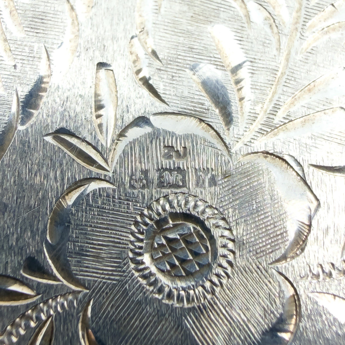 Large Vintage Sterling Silver Oval Floral Engraved Locket 925 (Birm 1973)