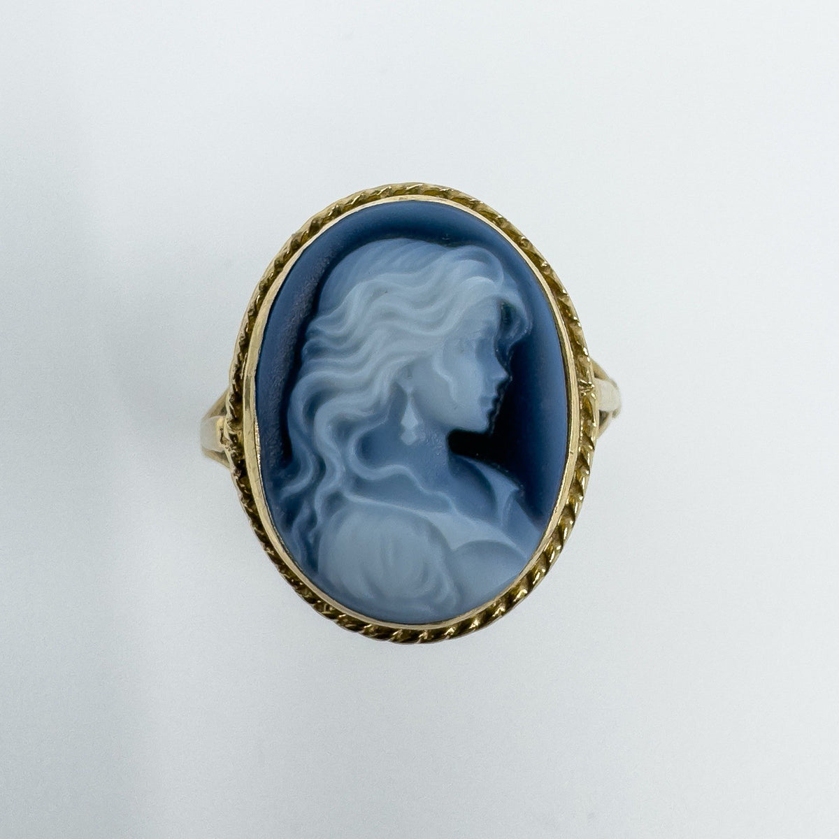 Vintage 9ct Gold Blue Agate Carved Cameo Ring Size Q 1/2