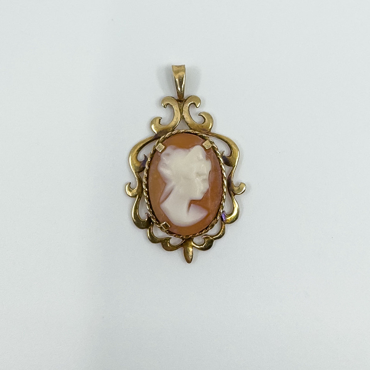 Vintage 9ct Gold Oval Carved Shell Cameo Pendant 375