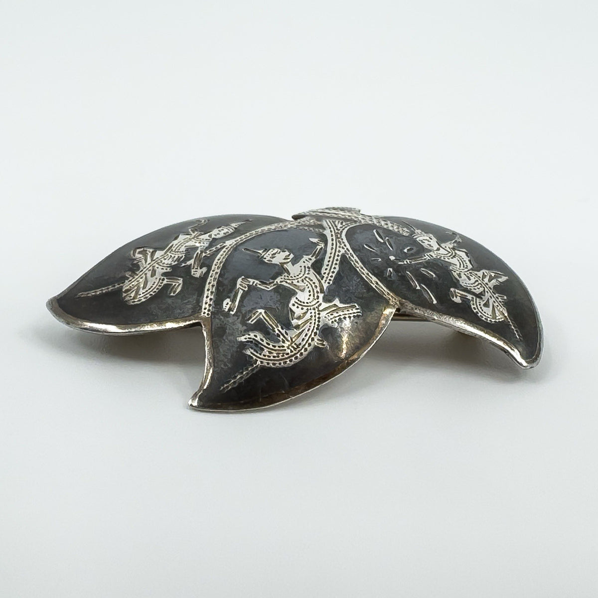 Vintage Siam Blue Enamel Brooch in Sterling Silver 925